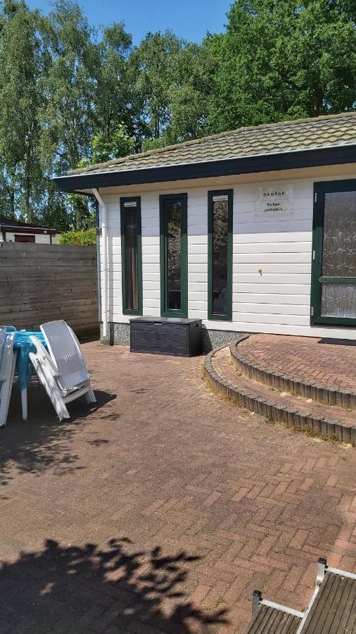 Ruim Familie Chalet Tot 4 Personen Op De Veluwe Bungalowpark De Kern Putten Zewnętrze zdjęcie